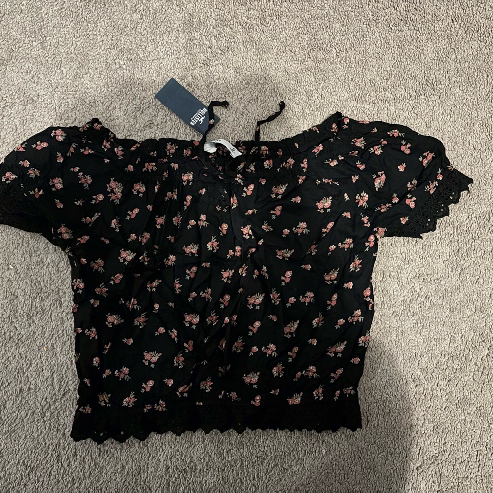 Floral Off-Shoulder Black Top